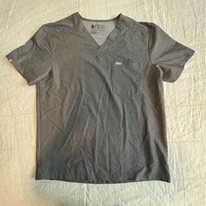 Men’s figs scrub top